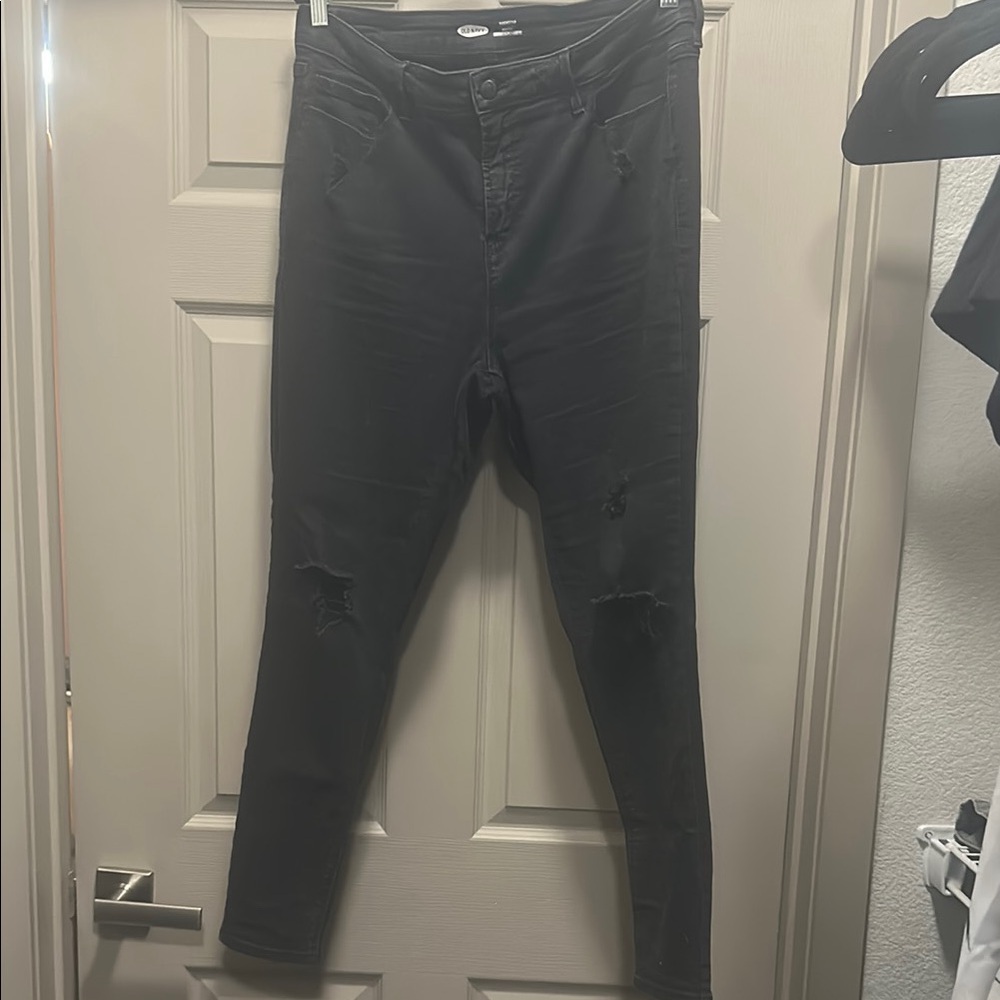 Old Navy Black Distressed Rockstar super Skinny high rise Jeans